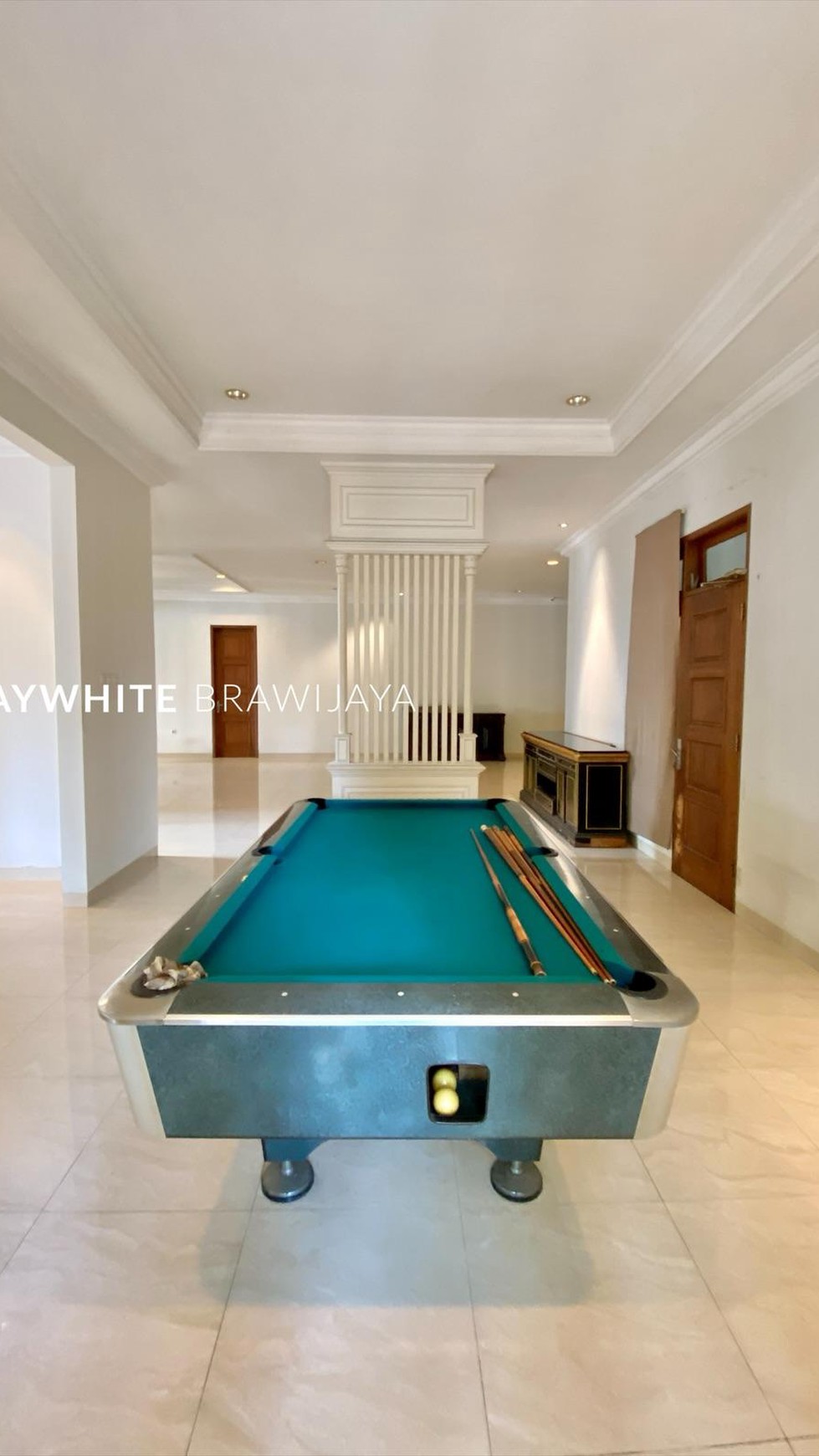 Rumah dalam Kompleks Elite Area Taman Patra Kuningan