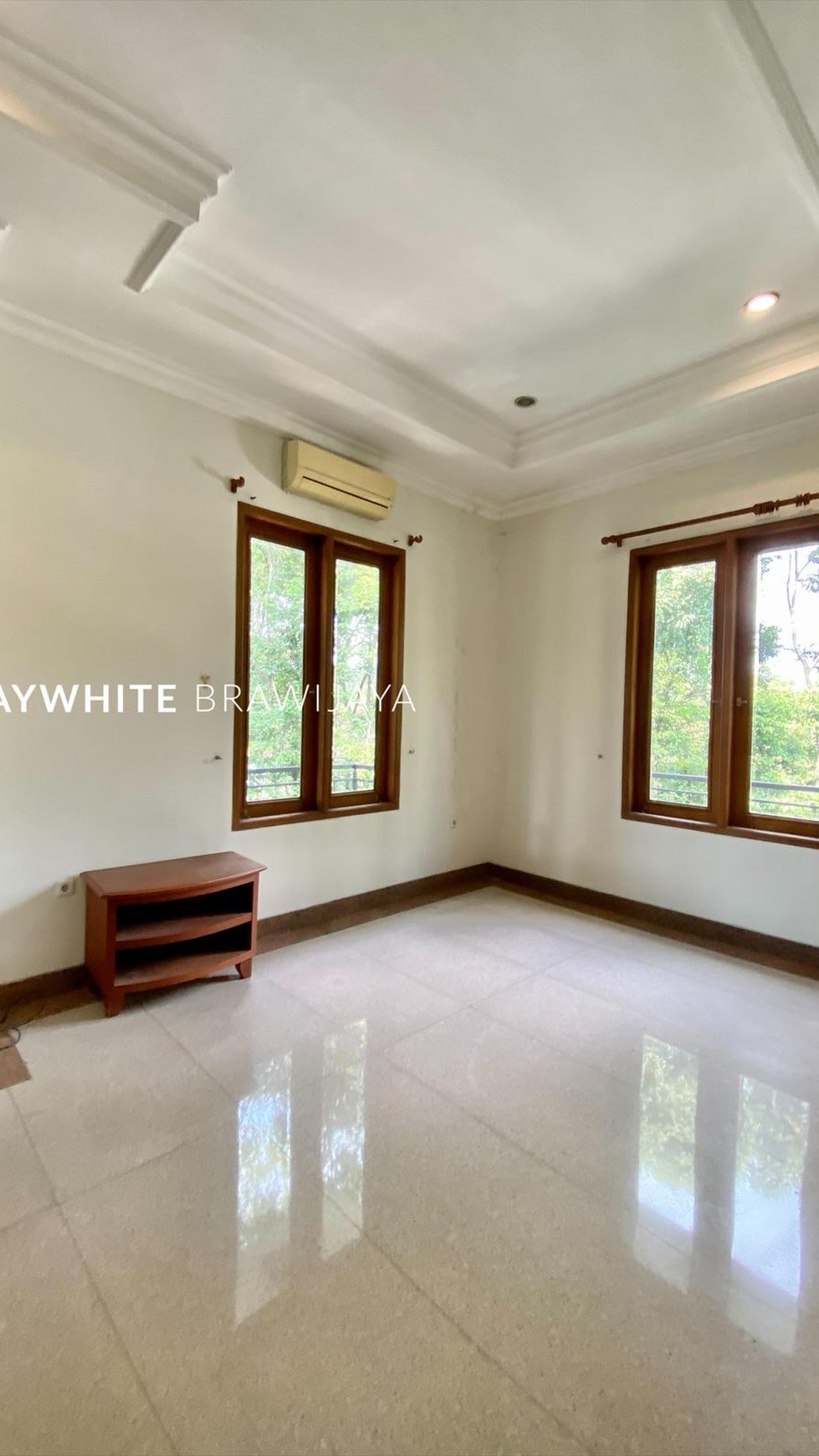 Rumah dalam Kompleks Elite Area Taman Patra Kuningan