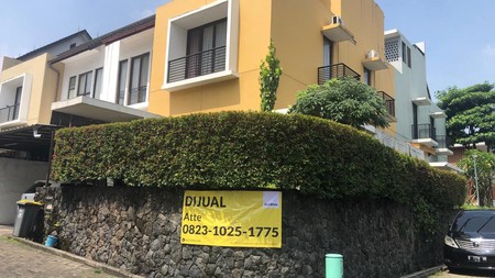 Rumah Eksklusif dengan Akses Kolam Renang di Teras Bintaro! Harga NEGO!