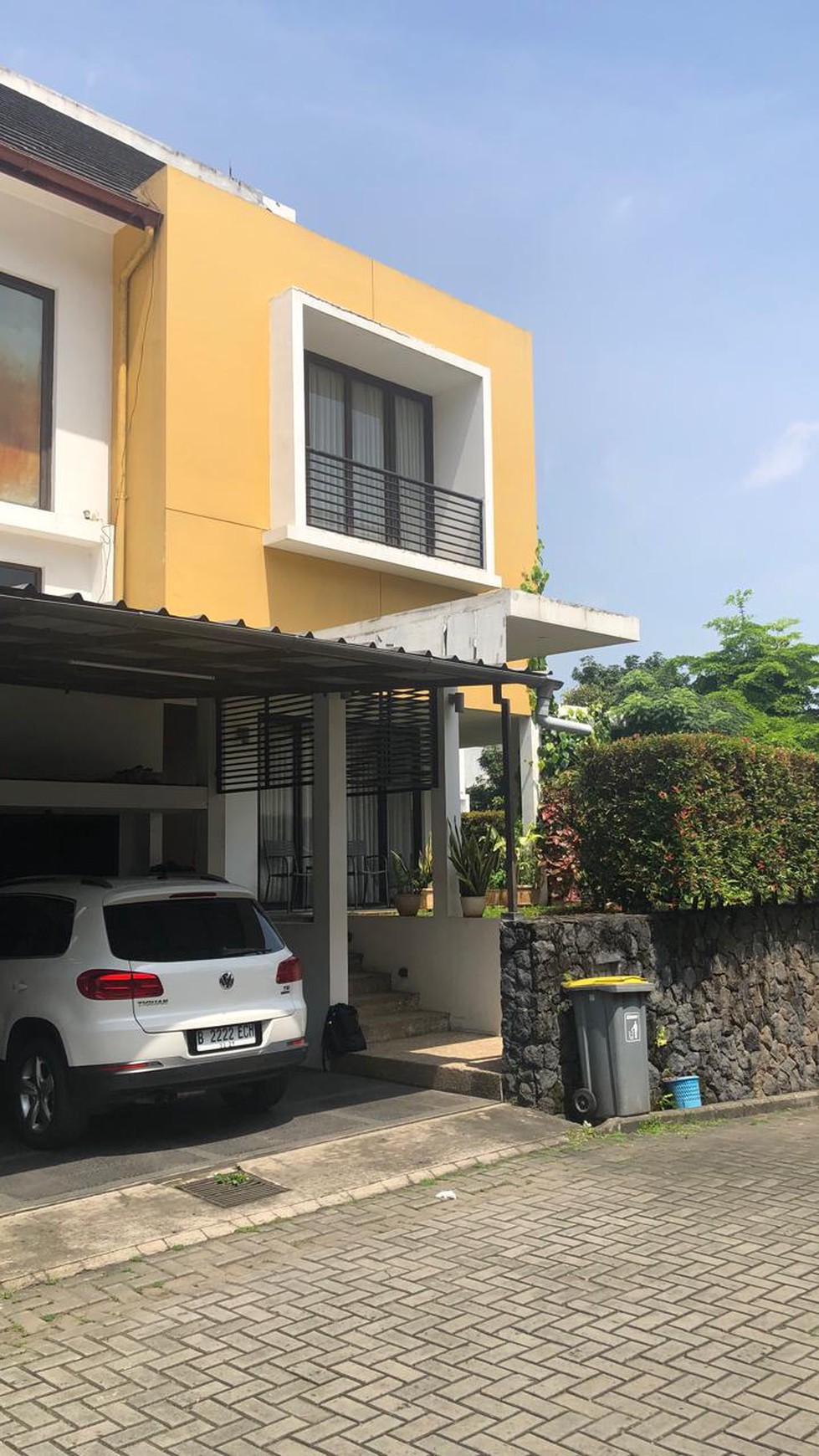 Rumah Eksklusif dengan Akses Kolam Renang di Teras Bintaro! Harga NEGO!