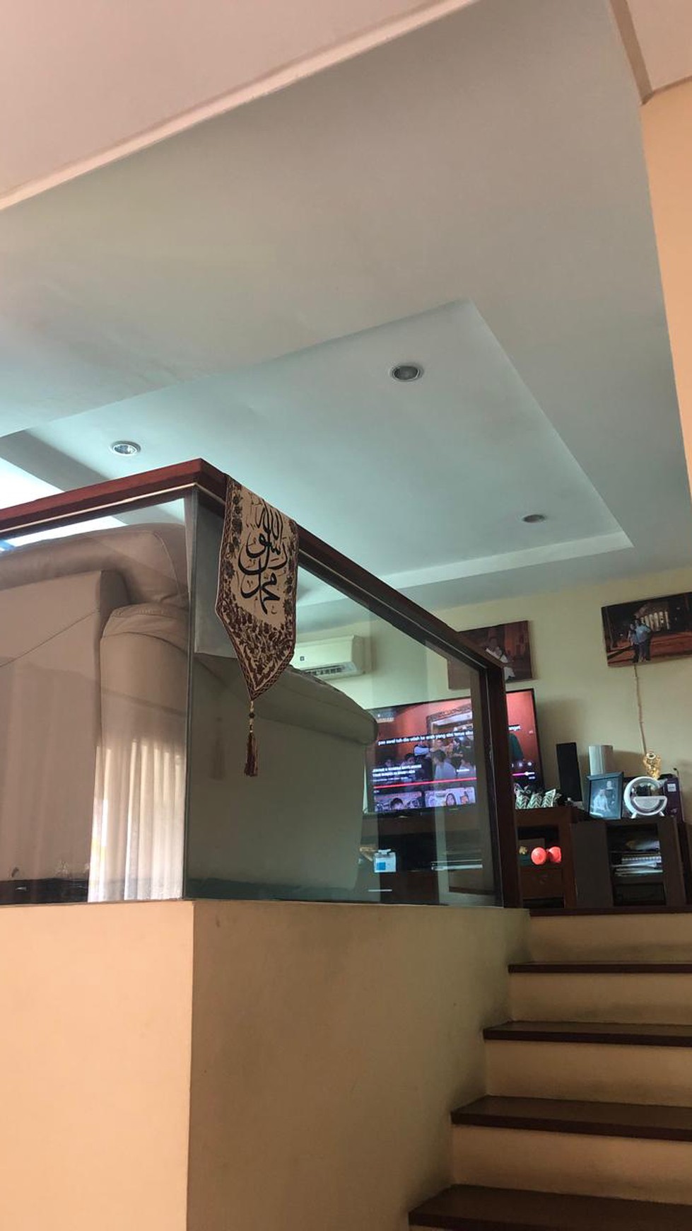 Rumah Eksklusif dengan Akses Kolam Renang di Teras Bintaro! Harga NEGO!