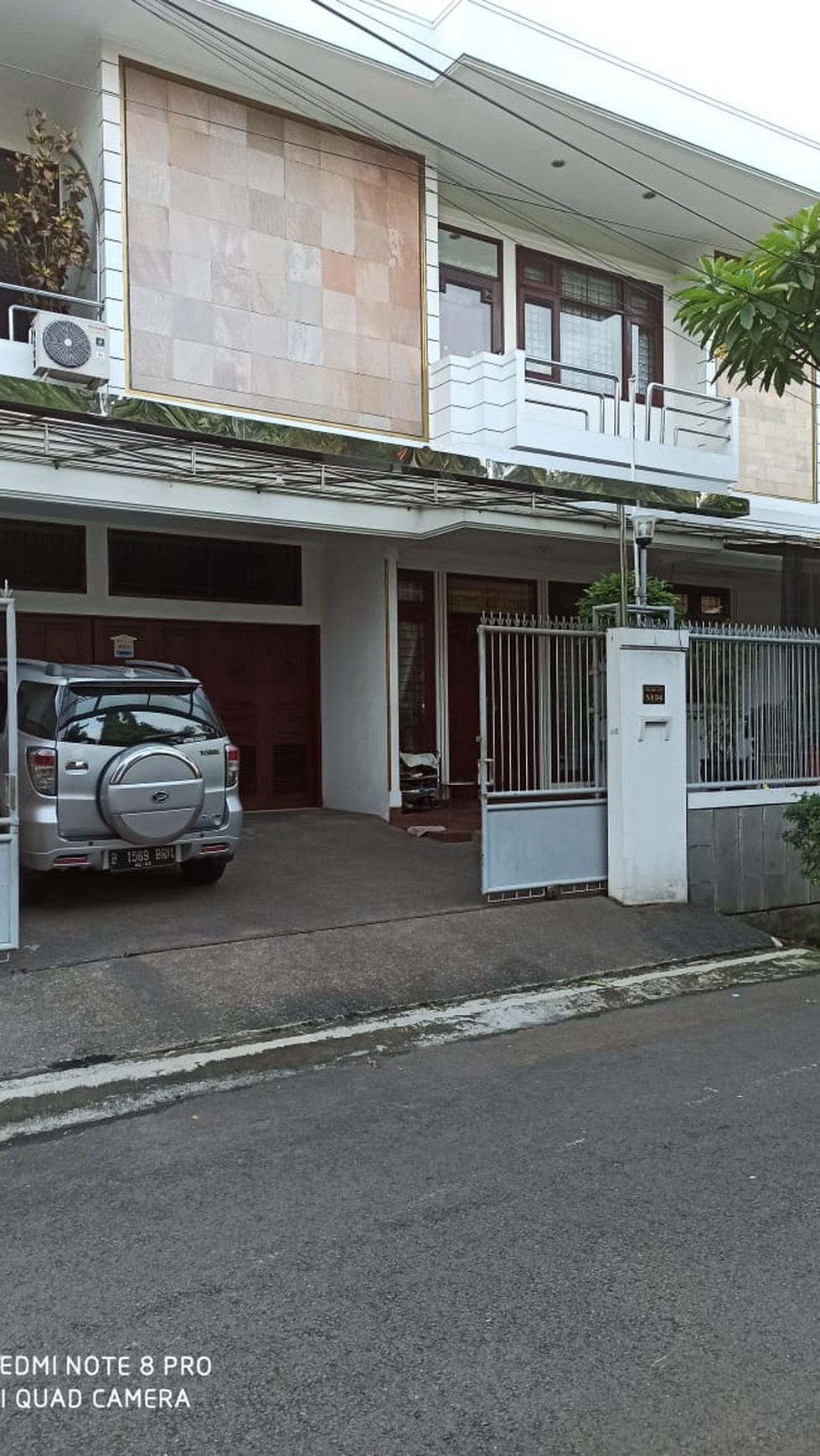 Rumah Mewah dan Luas di Taman Aries! Siap Huni dengan Material Premium!
