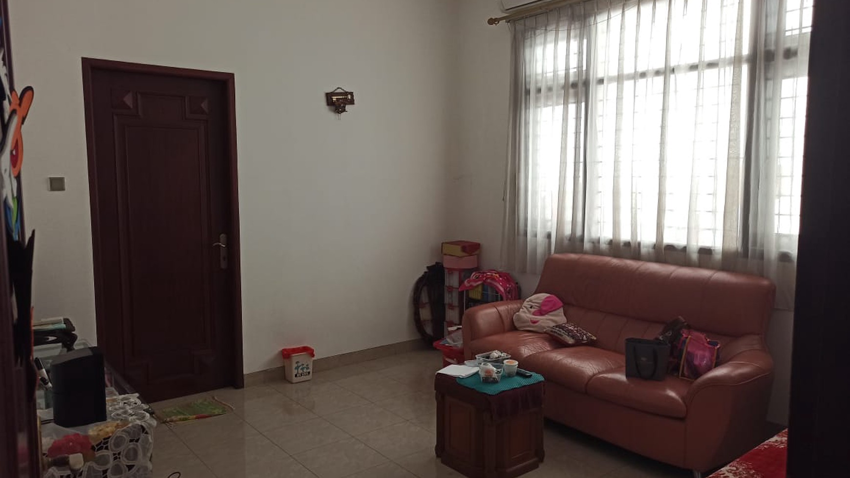 Rumah Mewah dan Luas di Taman Aries! Siap Huni dengan Material Premium!
