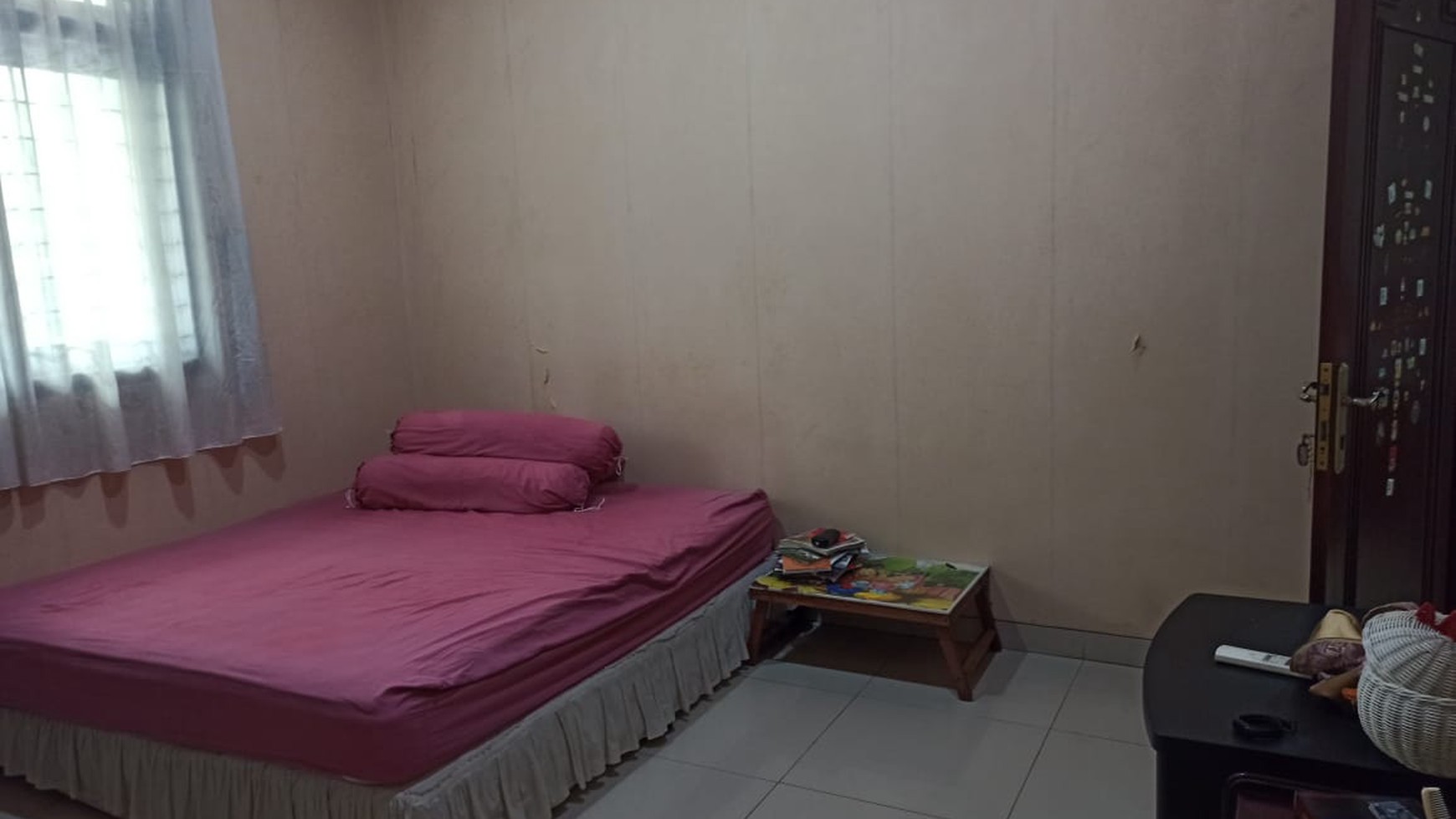 Rumah Mewah dan Luas di Taman Aries! Siap Huni dengan Material Premium!