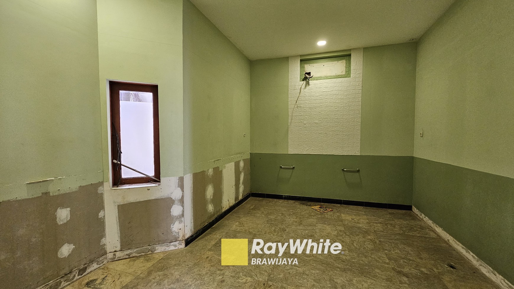 Rumah Di Brawijaya, Prime Area di Kebayoran Baru, Jakarta Selatan, Lokasi Tenang