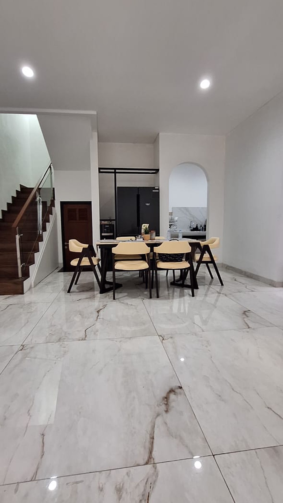 Dijual Rumah Siap Huni di Kebon Jeruk, Jakarta Barat