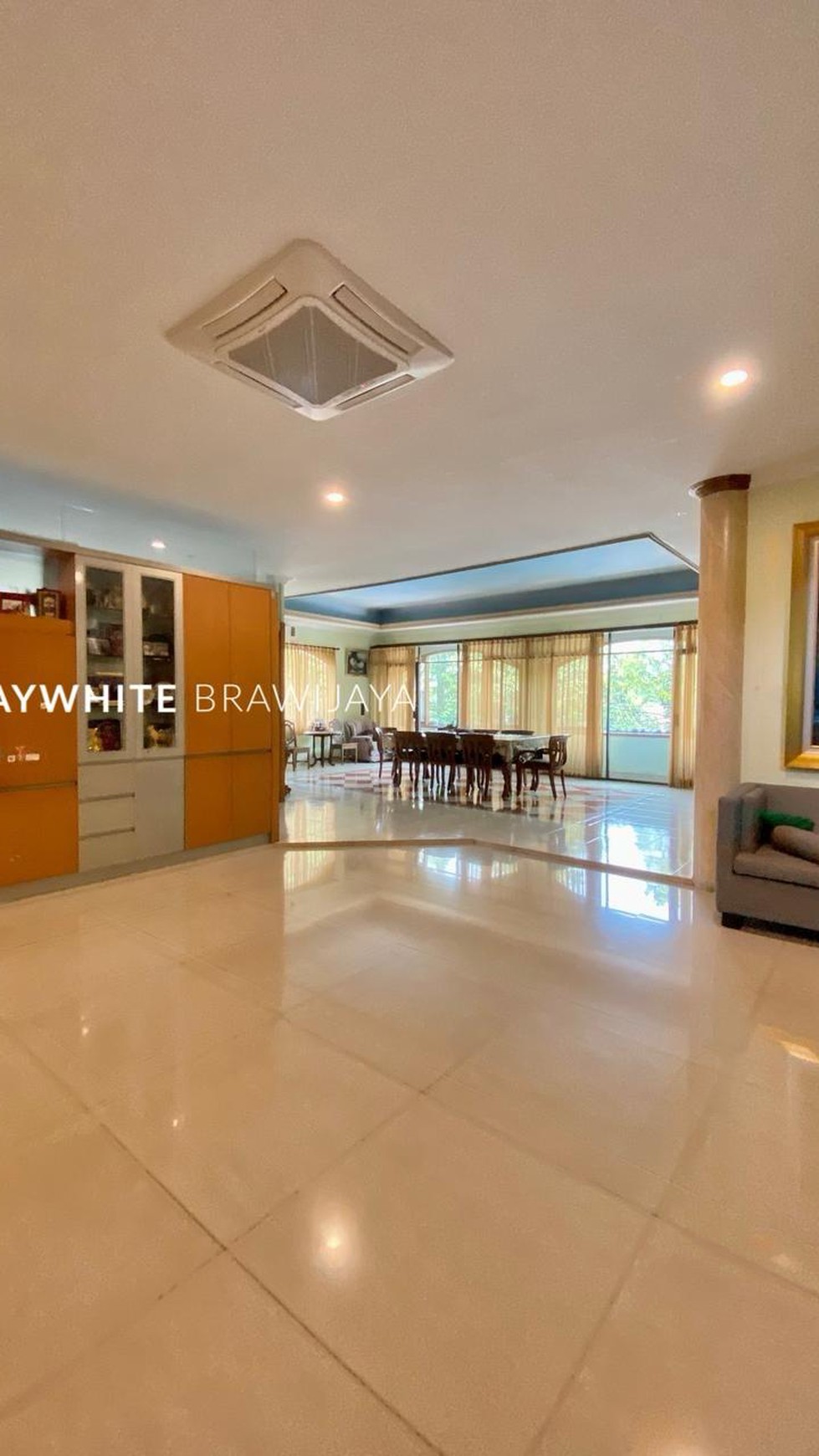Rumah cocok untuk Usaha Lokasi Strategis Area Kebayoran Baru