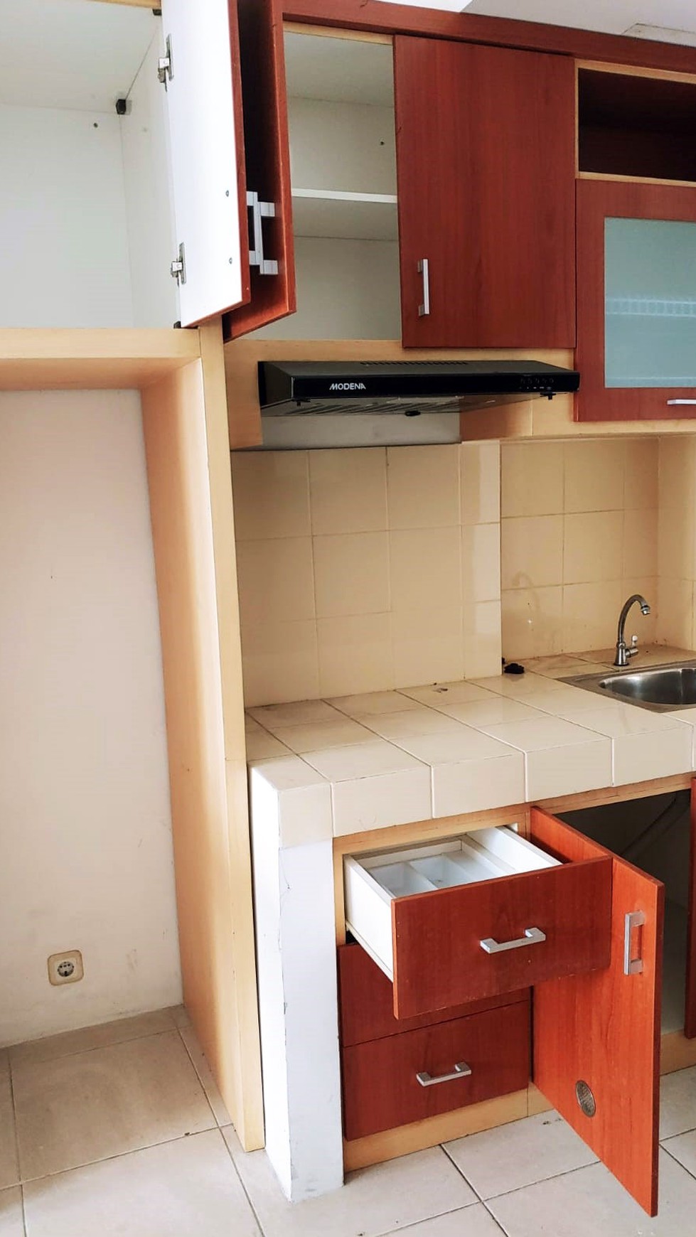 Apartemen Puncak Permai Surabaya Barat, 2 BR, View Pool - LT -