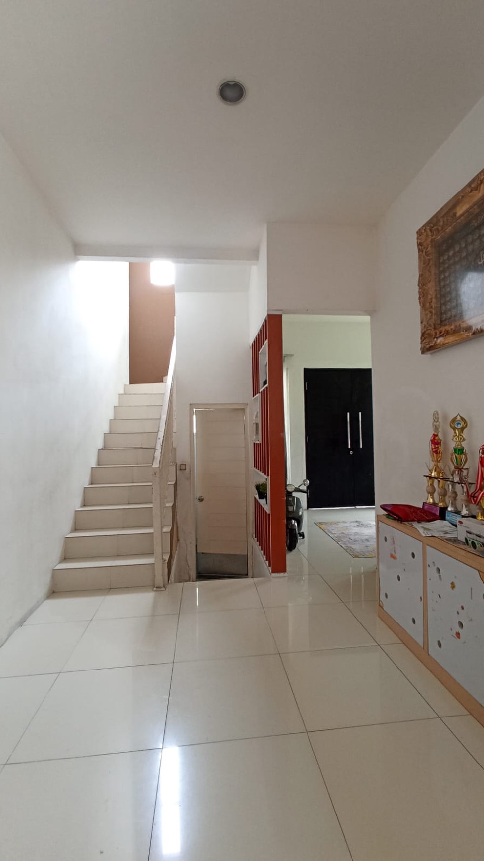 Rumah Cantik 2 Lantai dengan Desain Mewah dan Modern Lokasi Strategis @Bintaro Sektor 9