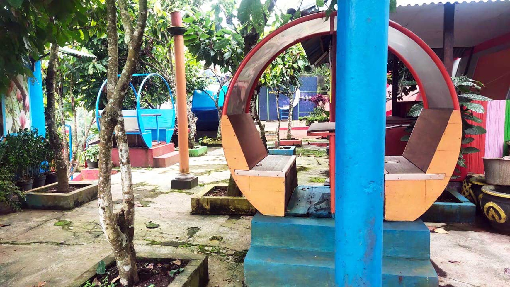 Ruang Usaha / Tempat Wisata Aktif Bagus Lokasi Nongkojajar Pasuruan Lengkap Beserta Perijianan + Staff & Pegawai Berikut Barang - Barangnya - TL -