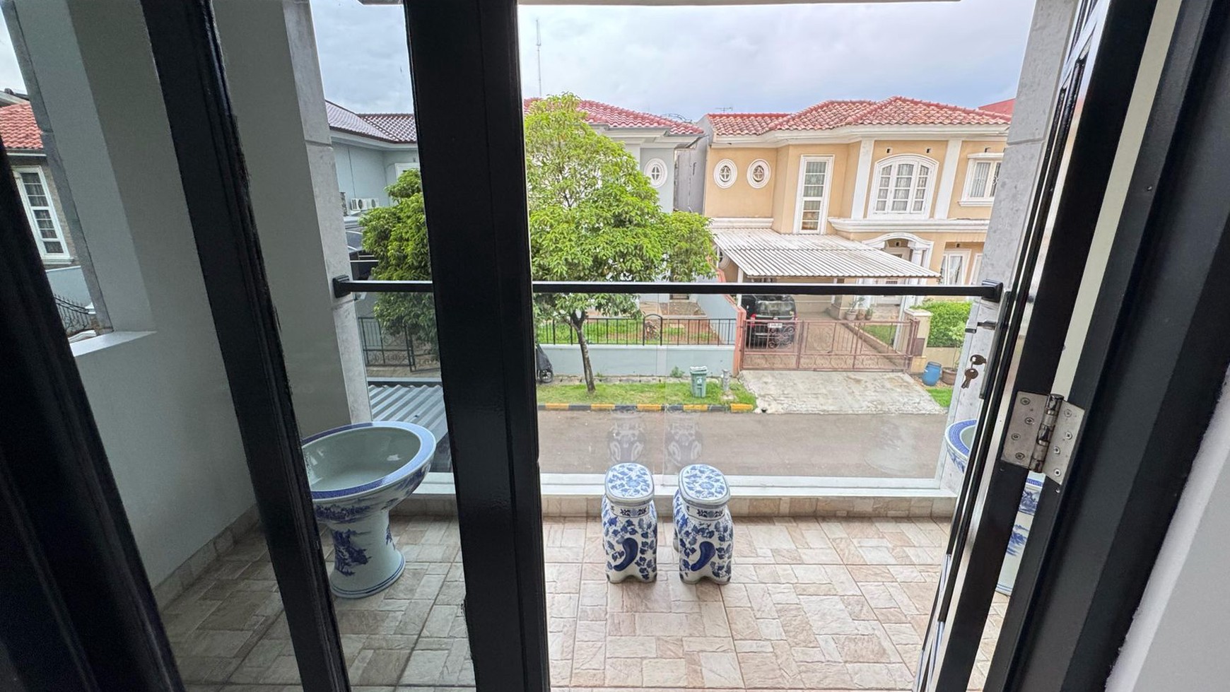 Rumah America Style Design Puspita Loka