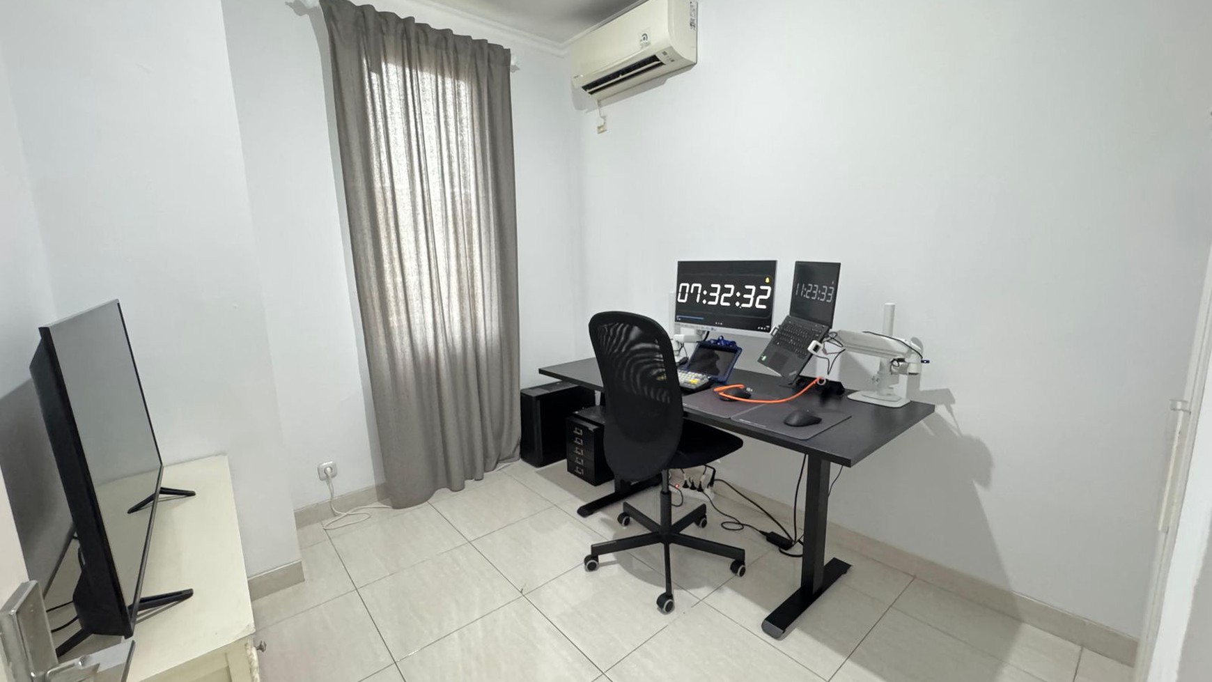 Rumah America Style Design Puspita Loka