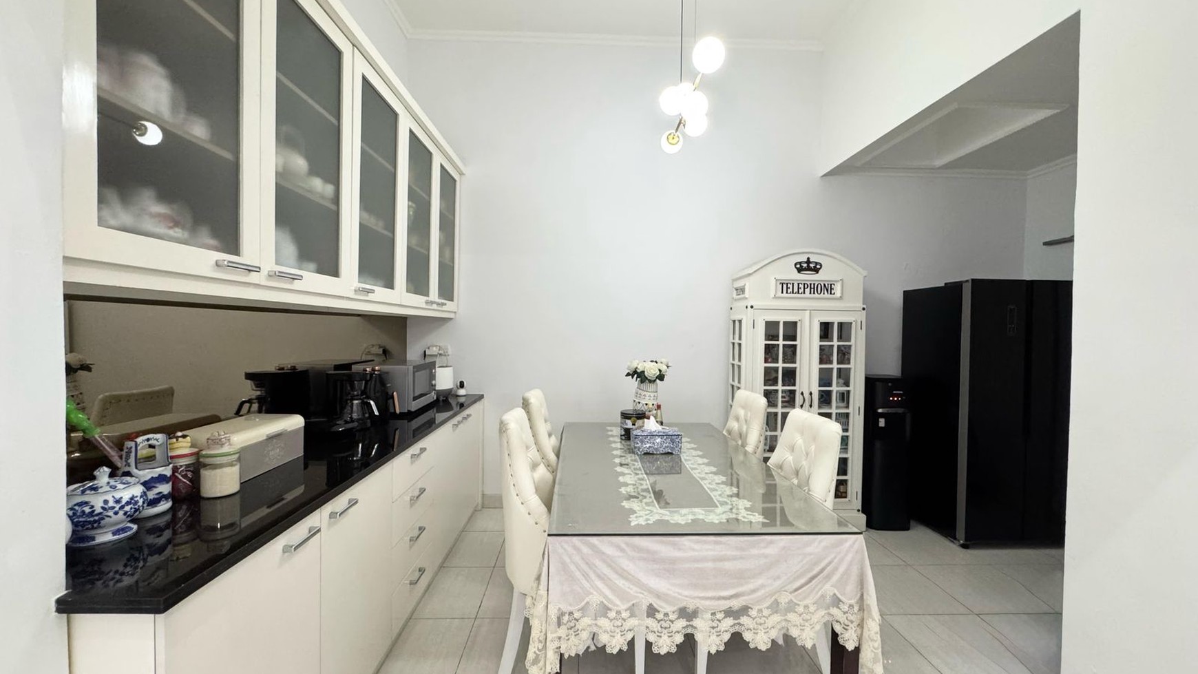 Rumah America Style Design Puspita Loka