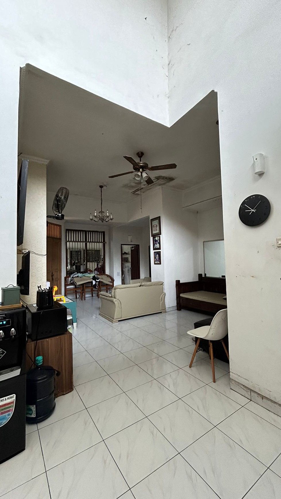 Banting harga. Rumah Rapih Terawat Bukit Nusa Indah, Ciputat