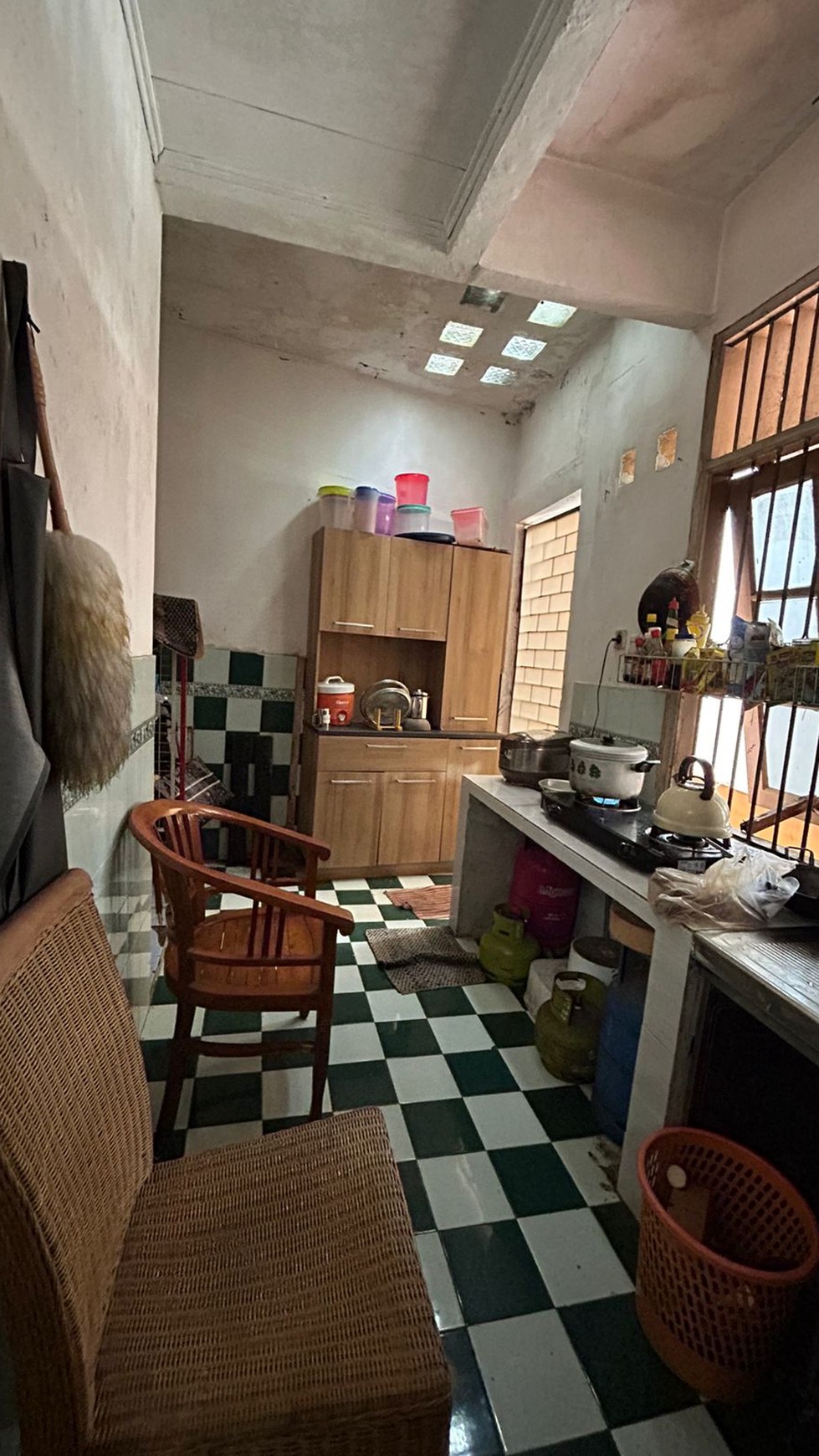 Banting harga. Rumah Rapih Terawat Bukit Nusa Indah, Ciputat