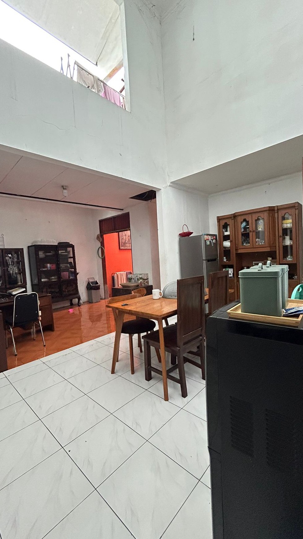 Banting harga. Rumah Rapih Terawat Bukit Nusa Indah, Ciputat