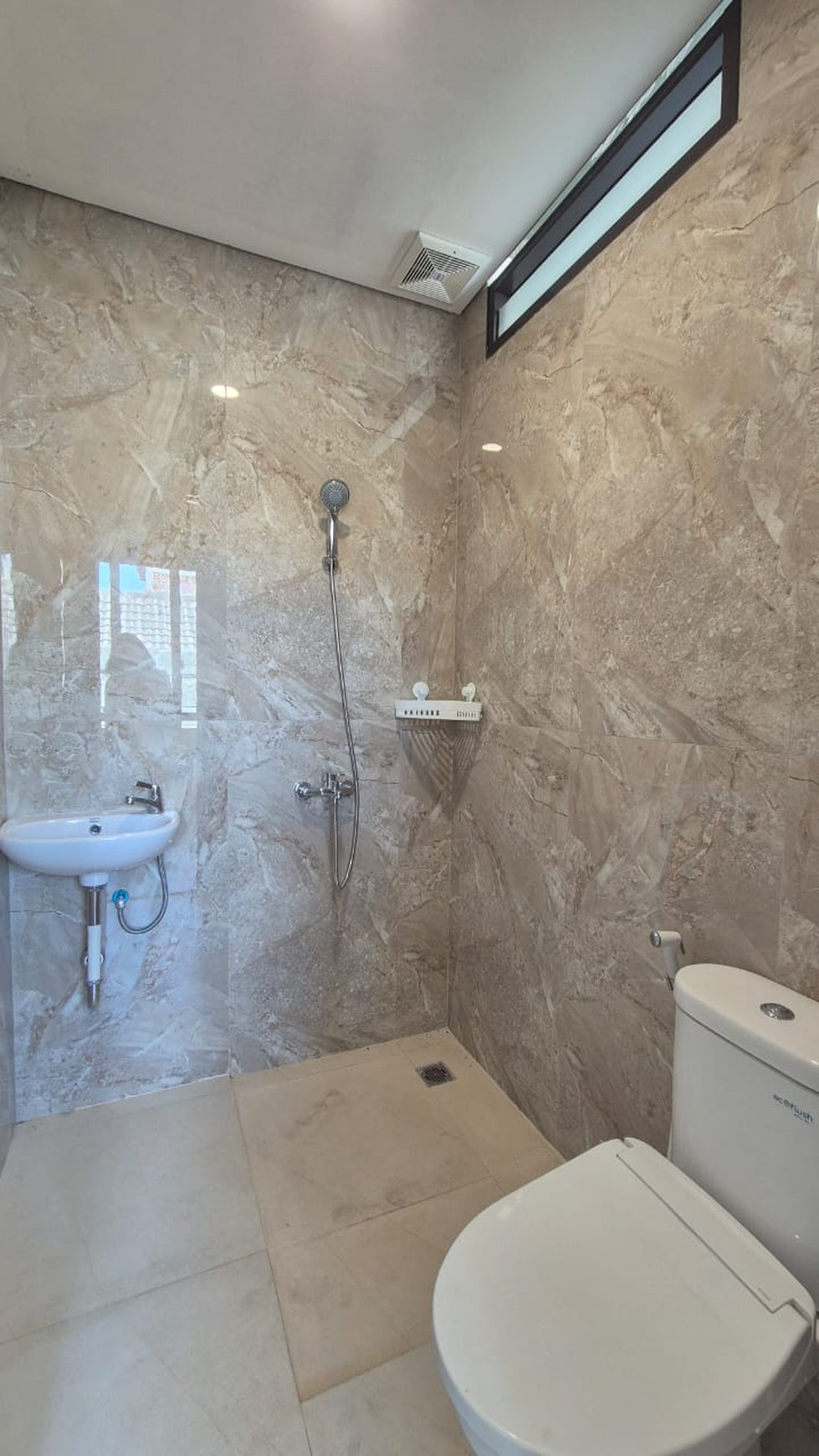 Rumah Renovasi Industrial Retro Design Griya Loka