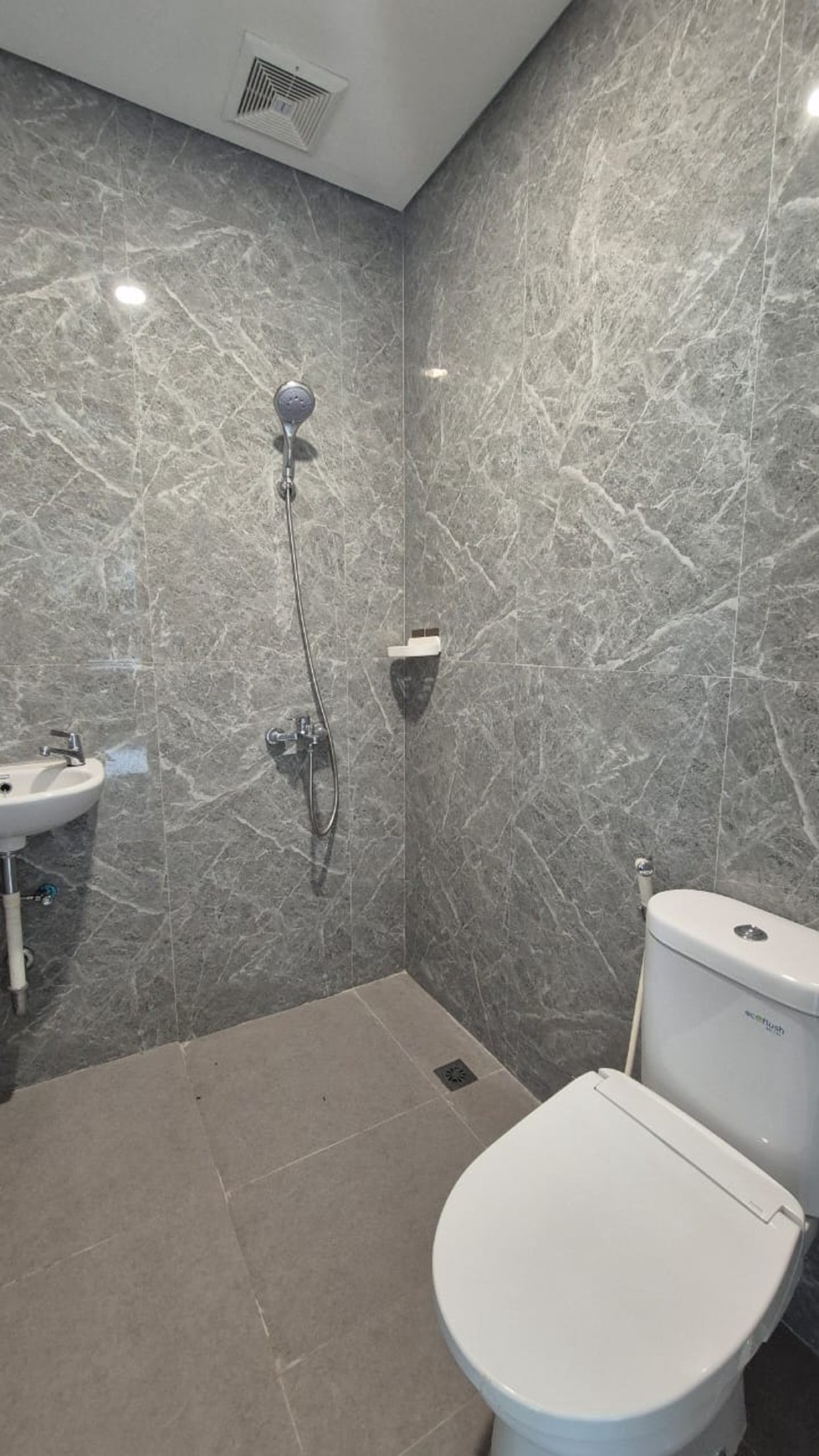 Rumah Renovasi Industrial Retro Design Griya Loka