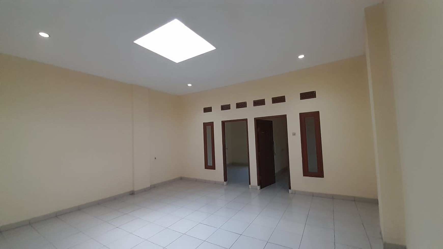 Disewa Ruko Karapitan Siap Pakai Area Ramai Strateegis