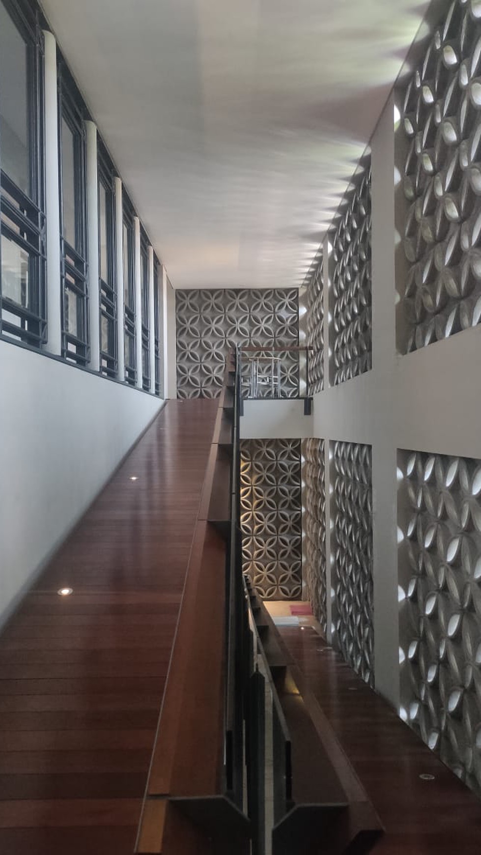 BEST PRICE ! RUMAH MEWAH FULL FURNISH SURABAYA BARAT