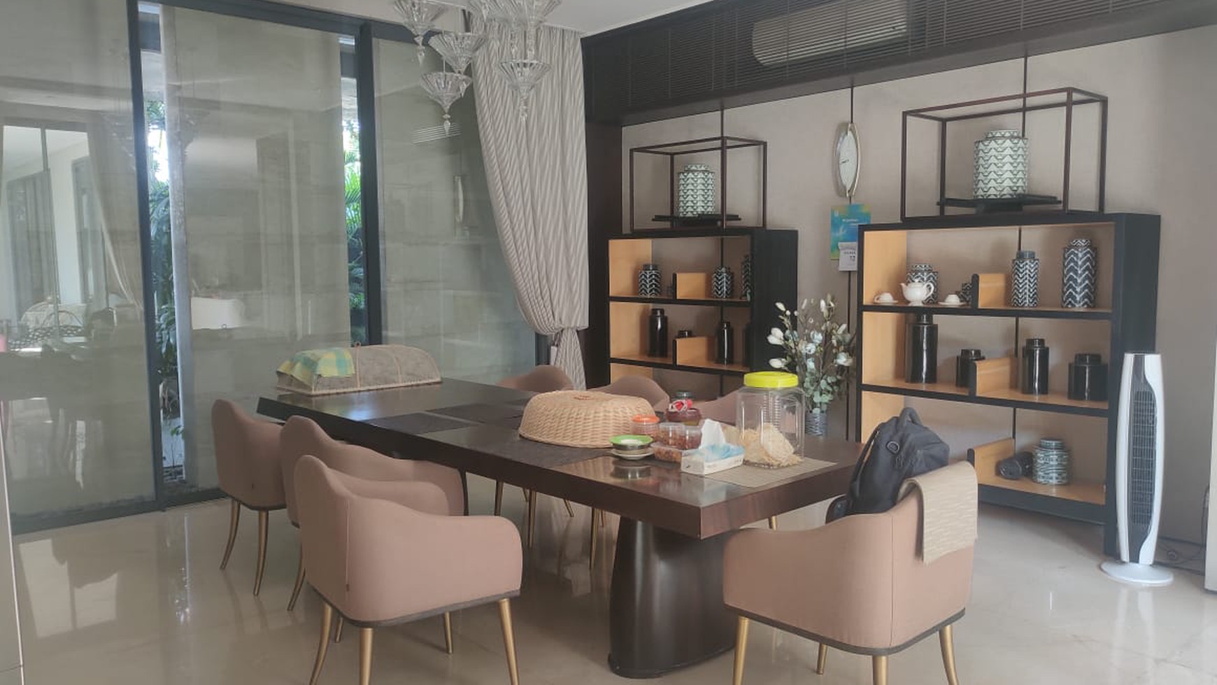 BEST PRICE ! RUMAH MEWAH FULL FURNISH SURABAYA BARAT