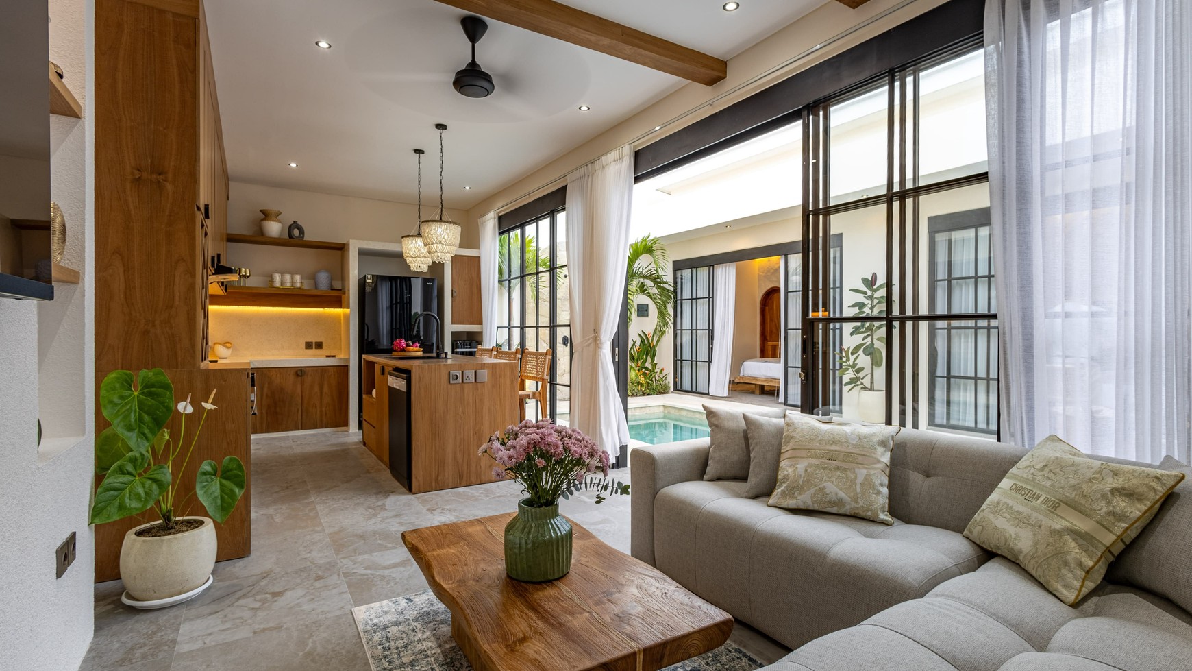 For Leasehold Luxury Tropical Villa in Balangan, Jimbaran