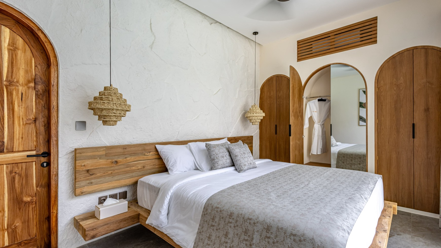 For Leasehold Luxury Tropical Villa in Balangan, Jimbaran