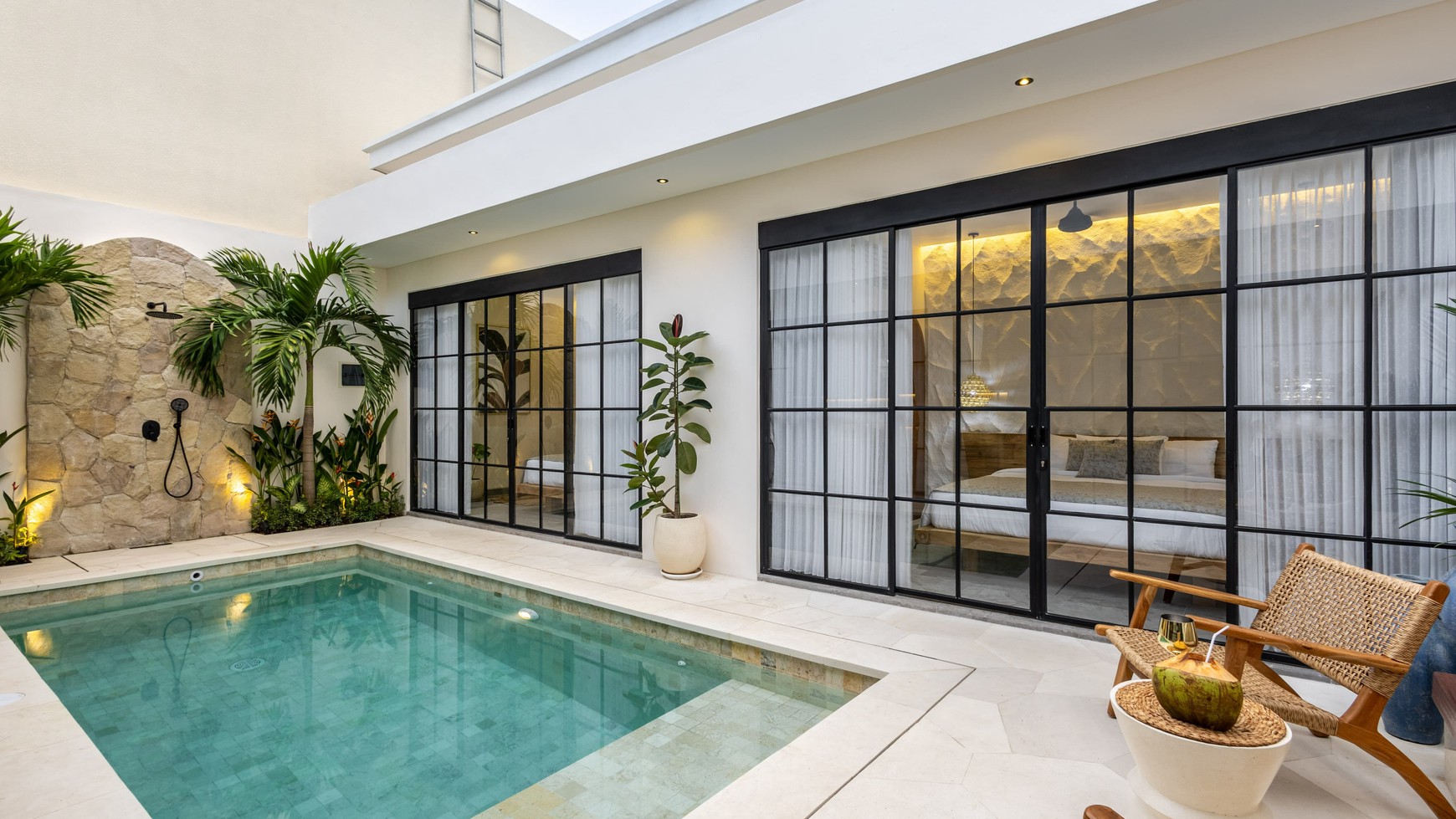 For Leasehold Luxury Tropical Villa in Balangan, Jimbaran