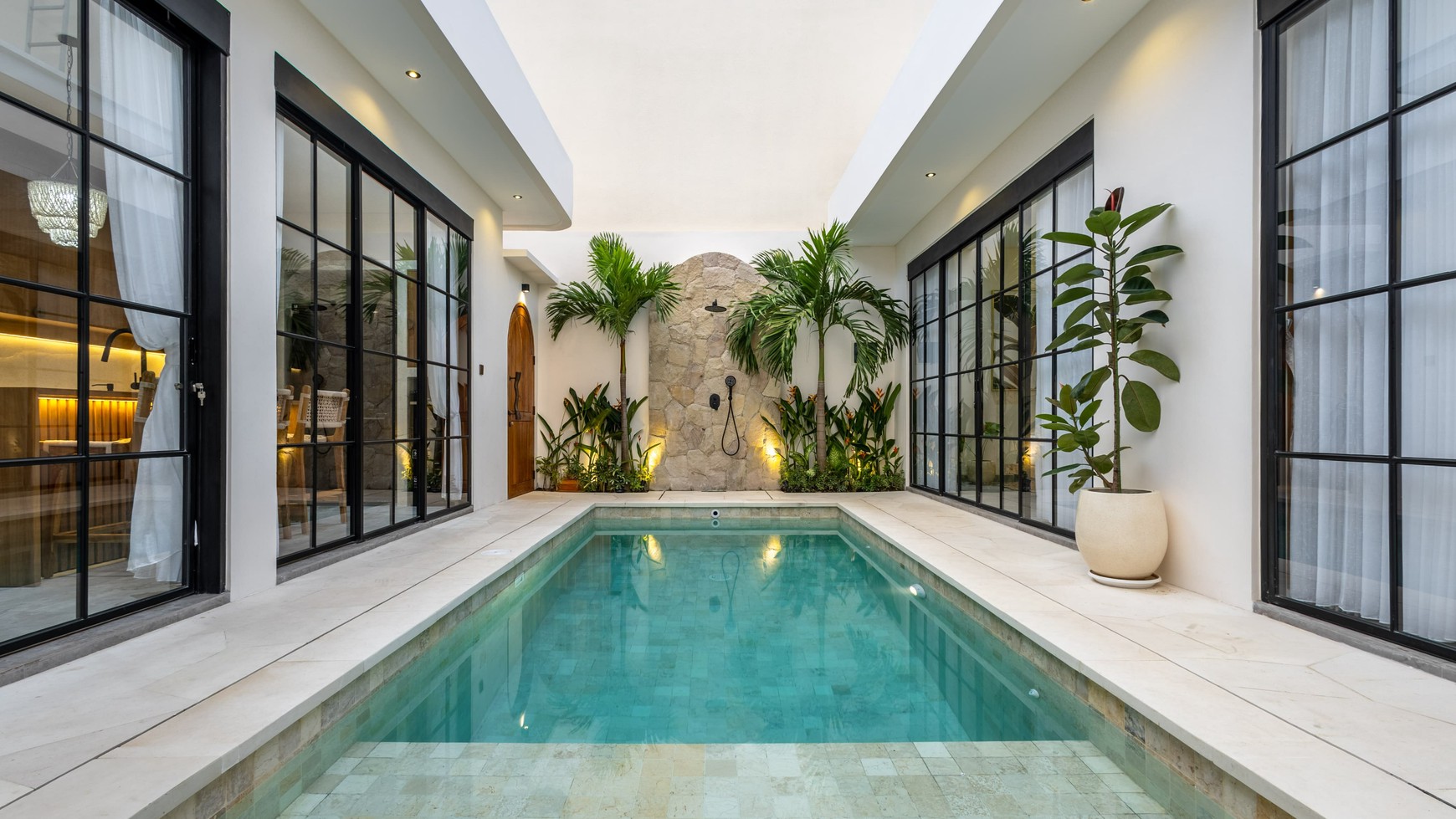 For Leasehold Luxury Tropical Villa in Balangan, Jimbaran