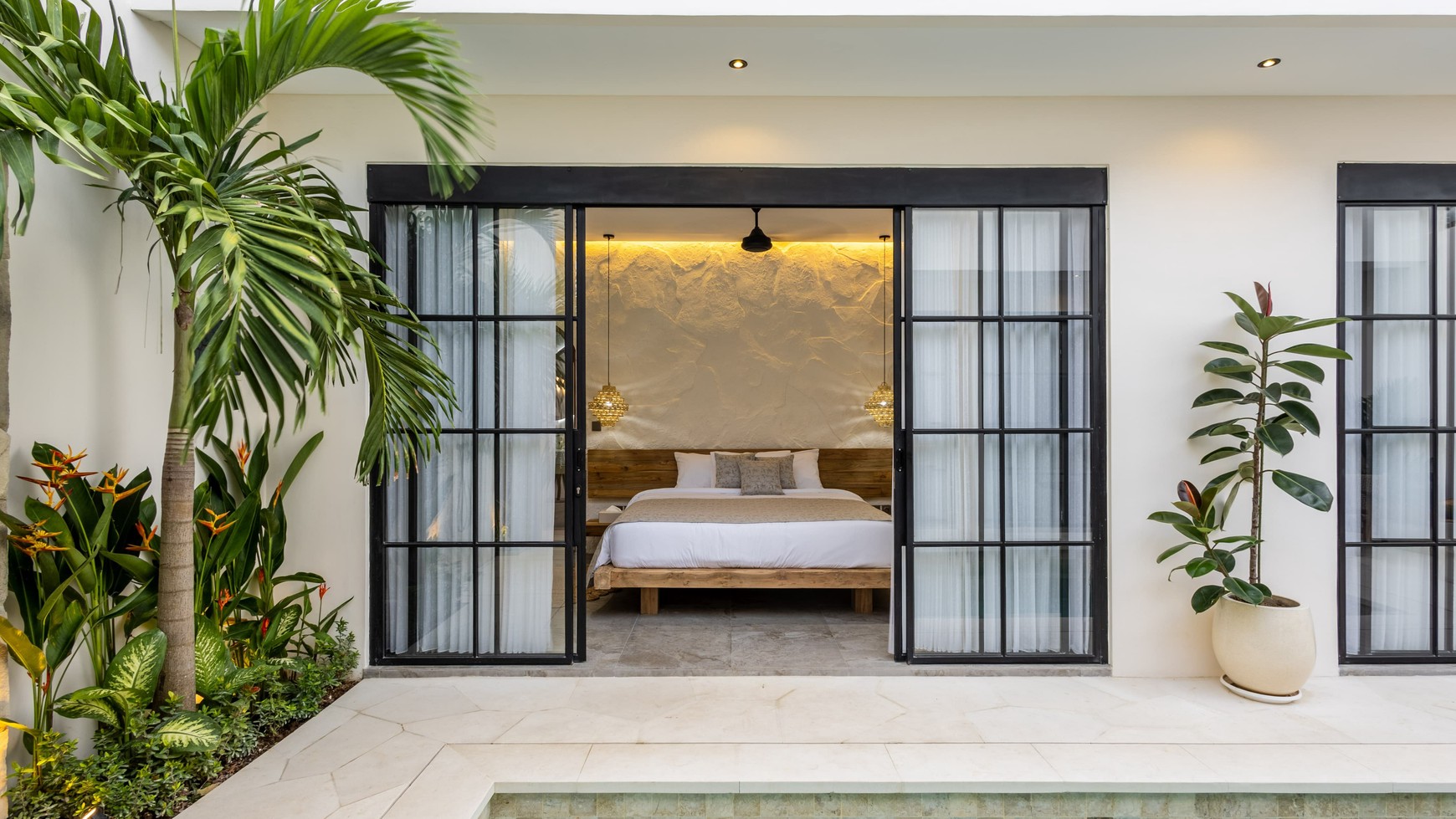 For Leasehold Luxury Tropical Villa in Balangan, Jimbaran