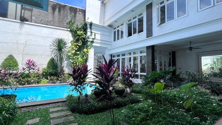 Rumah cantik di Kemang Utara