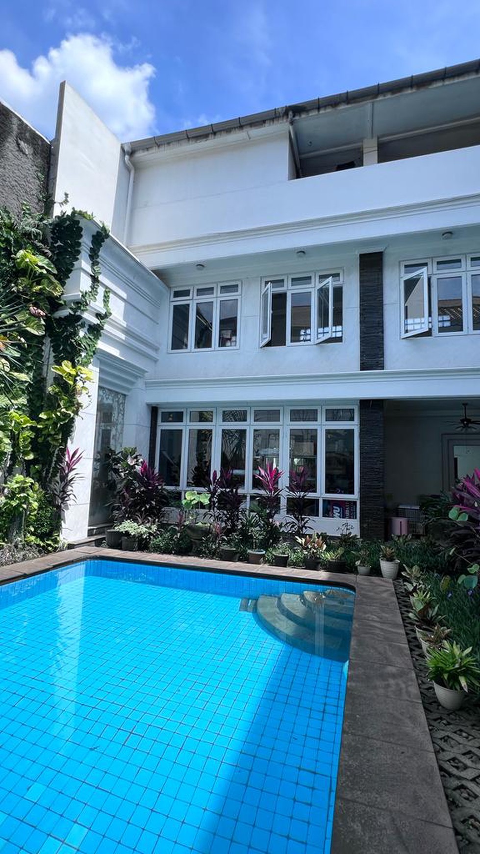 Rumah cantik di Kemang Utara