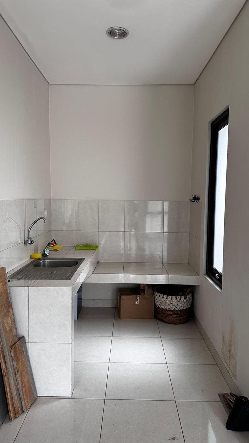 Rumah strategis di Delatinos