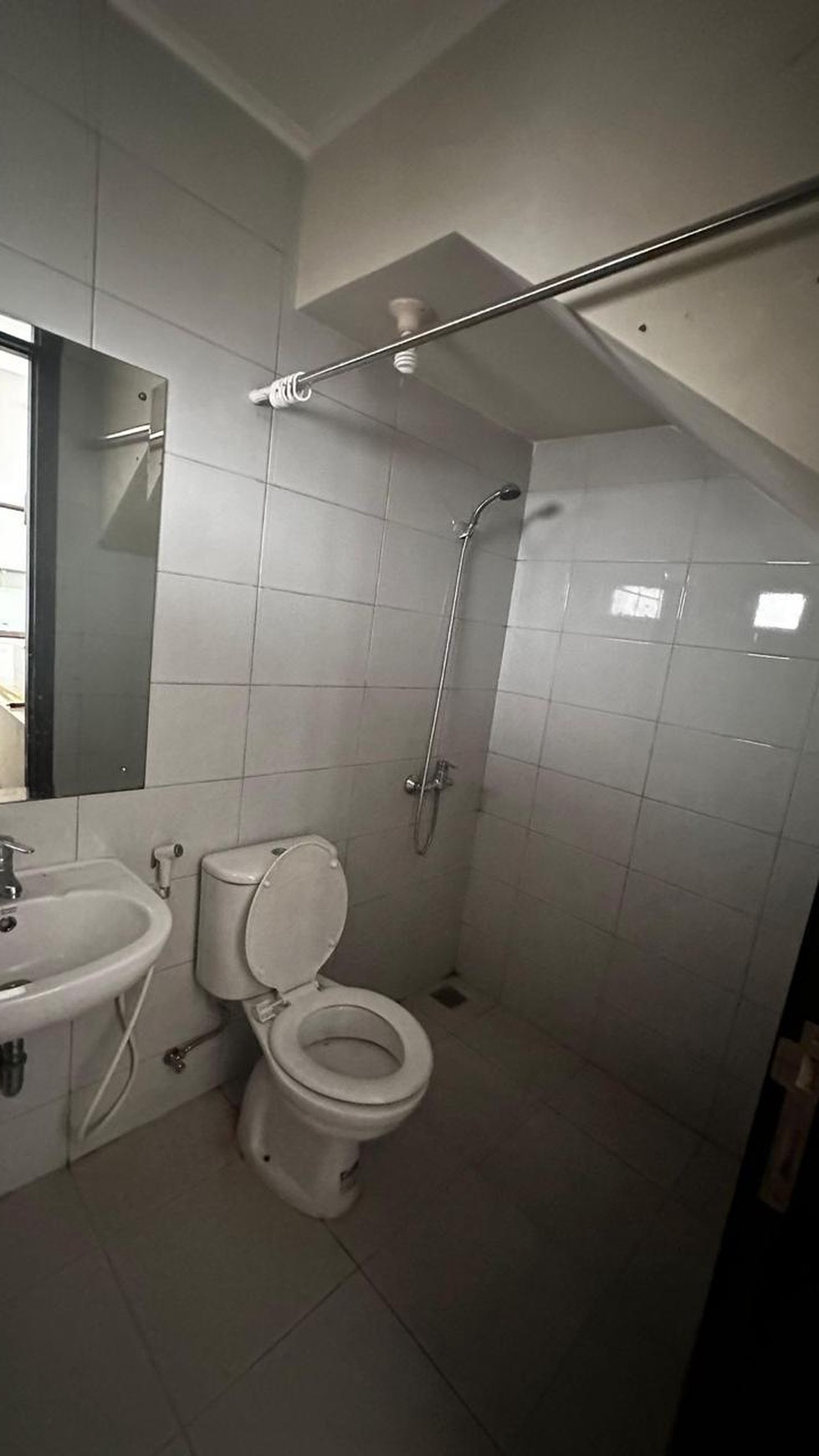 Rumah strategis di Delatinos