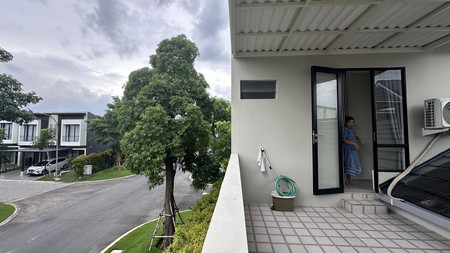 Dijual Rumah Semi Furnish North West  Lake CITRALAND Surabaya