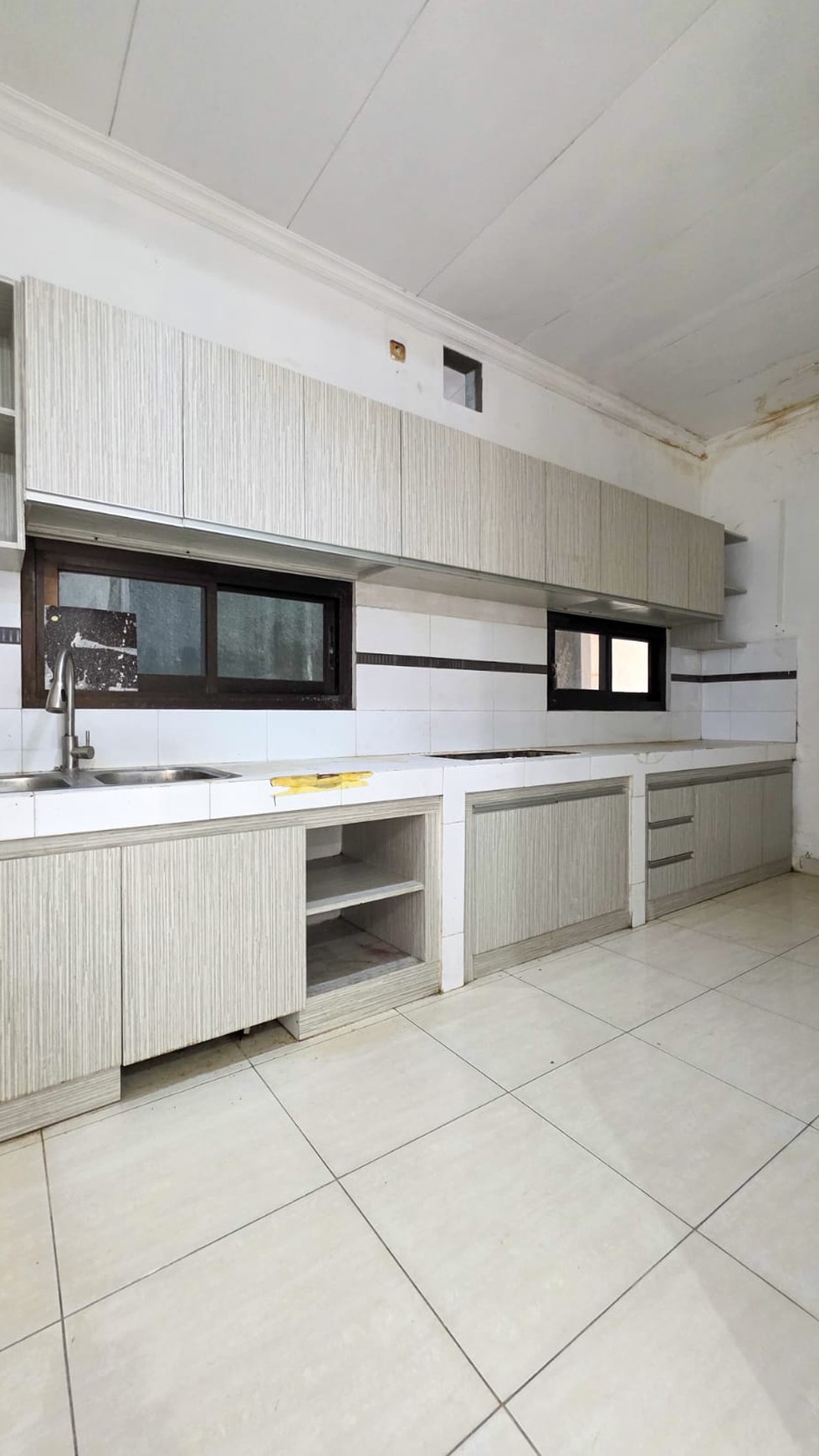 Di Jual Rumah di Jl.Gereja Buntu Cilandak Barat