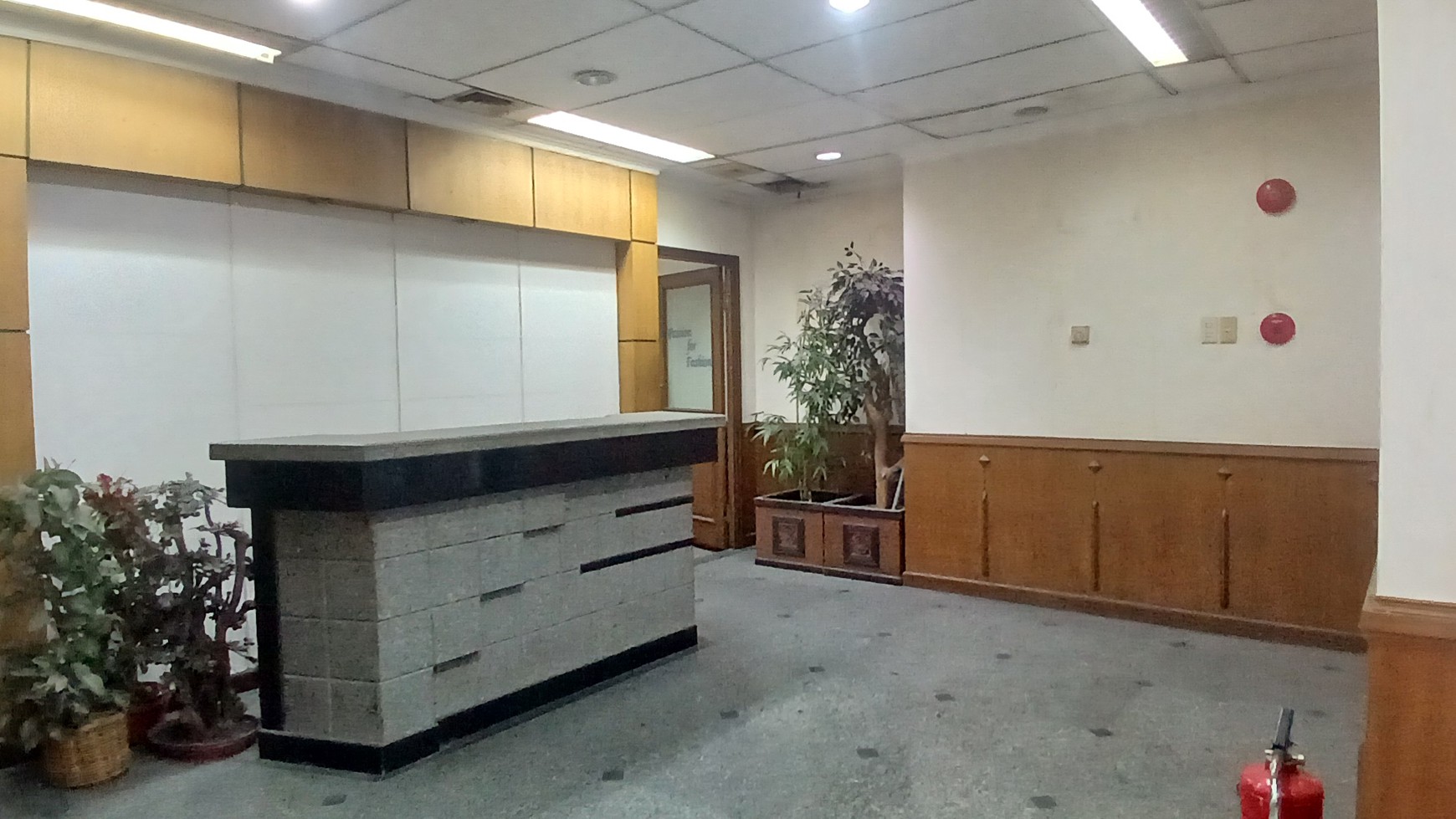 Office Space Wisma SMR, Jl Yos Sudarso, Sunter