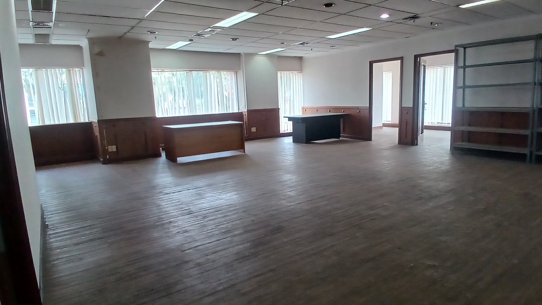 Office Space Wisma SMR, Jl Yos Sudarso, Sunter