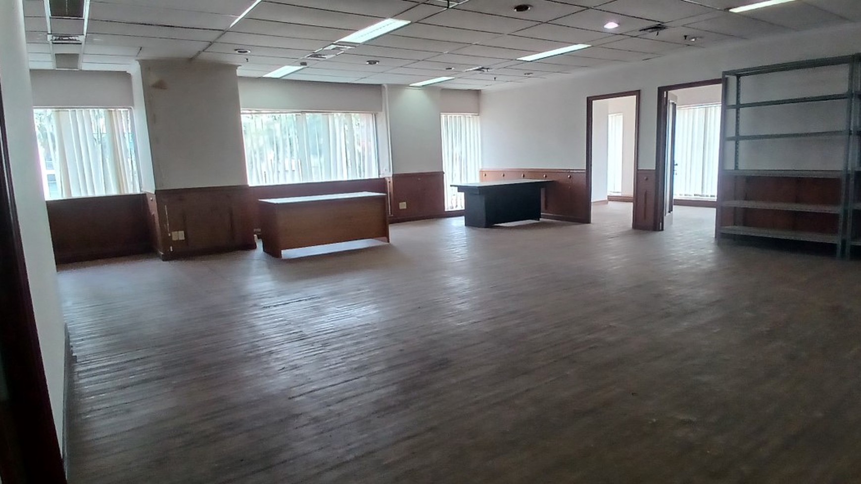 Office Space Wisma SMR, Jl Yos Sudarso, Sunter