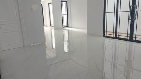 Di Jual Rumah Baru di Jl.Wijaya Kusuma 1 Cilandak 