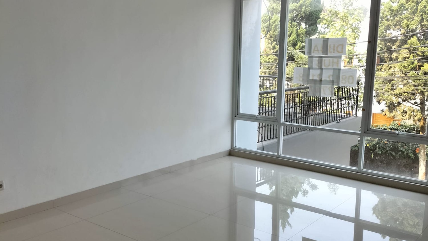 Rumah Komplek di Budisari 3 Lantai Kota Bandung