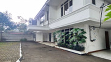 Disewakan Rumah Besar cocok untuk kantor