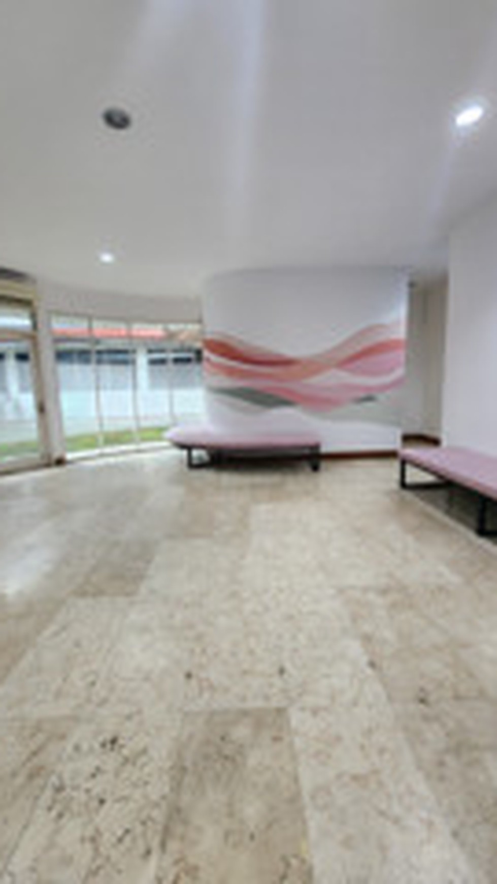 Disewakan Rumah Besar cocok untuk kantor