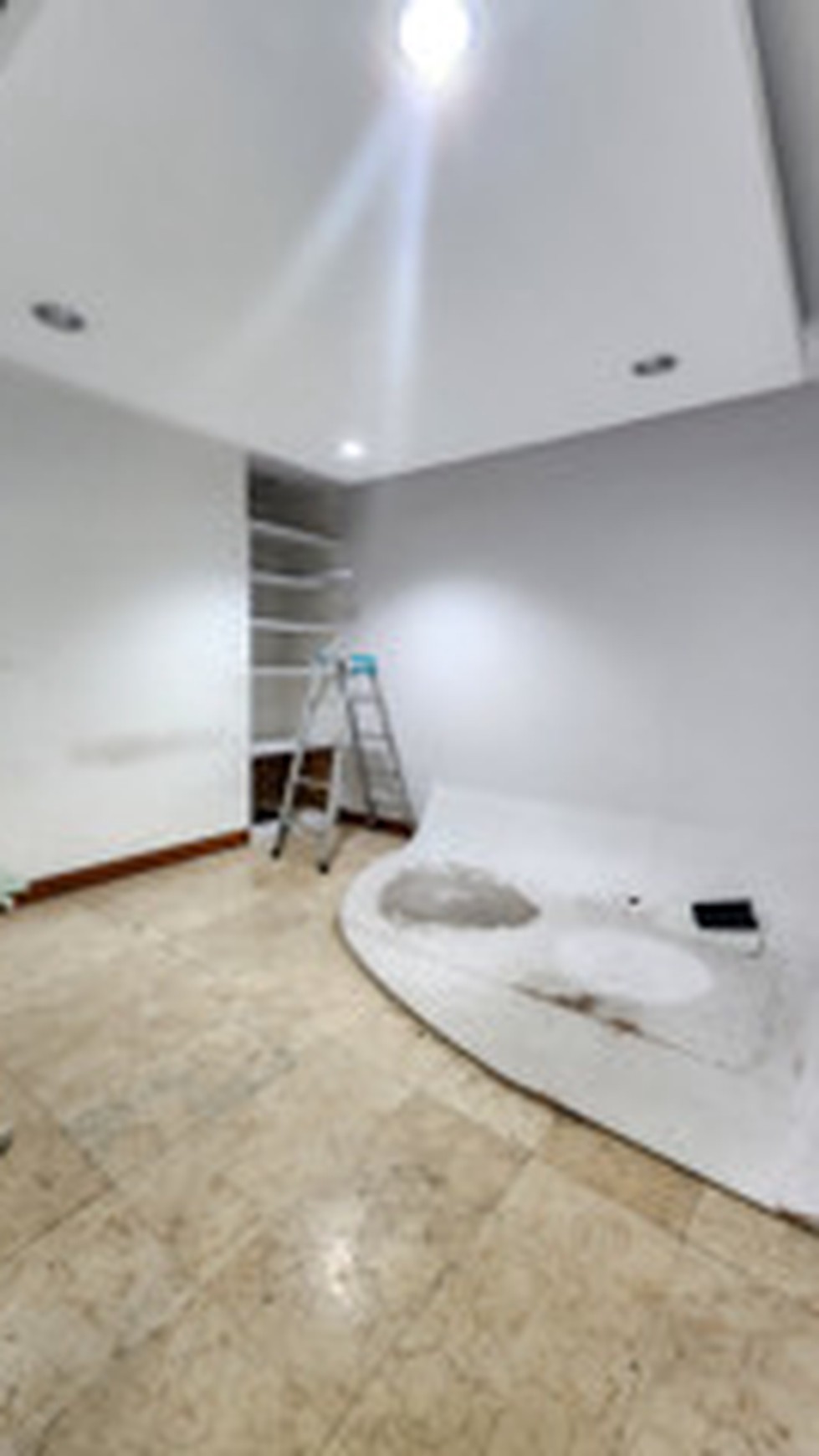 Disewakan Rumah Besar cocok untuk kantor