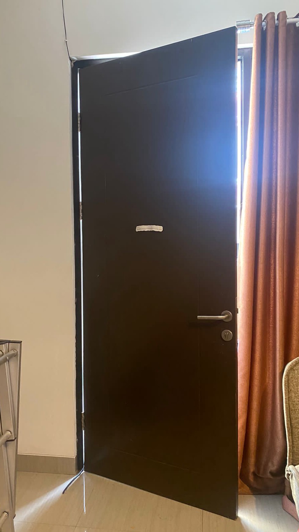 RUMAH DENGAN KONSEP MINIMALIS MODERN DI LOKASI STRATEGIS DI CLUSTER D'CATALUNA JABABEKA CIKARANG