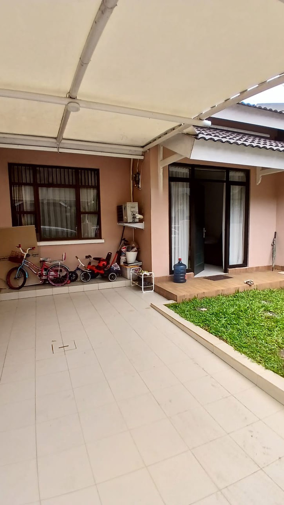 Rumah rapih siap huni di kawasan Nusa Loka BSD