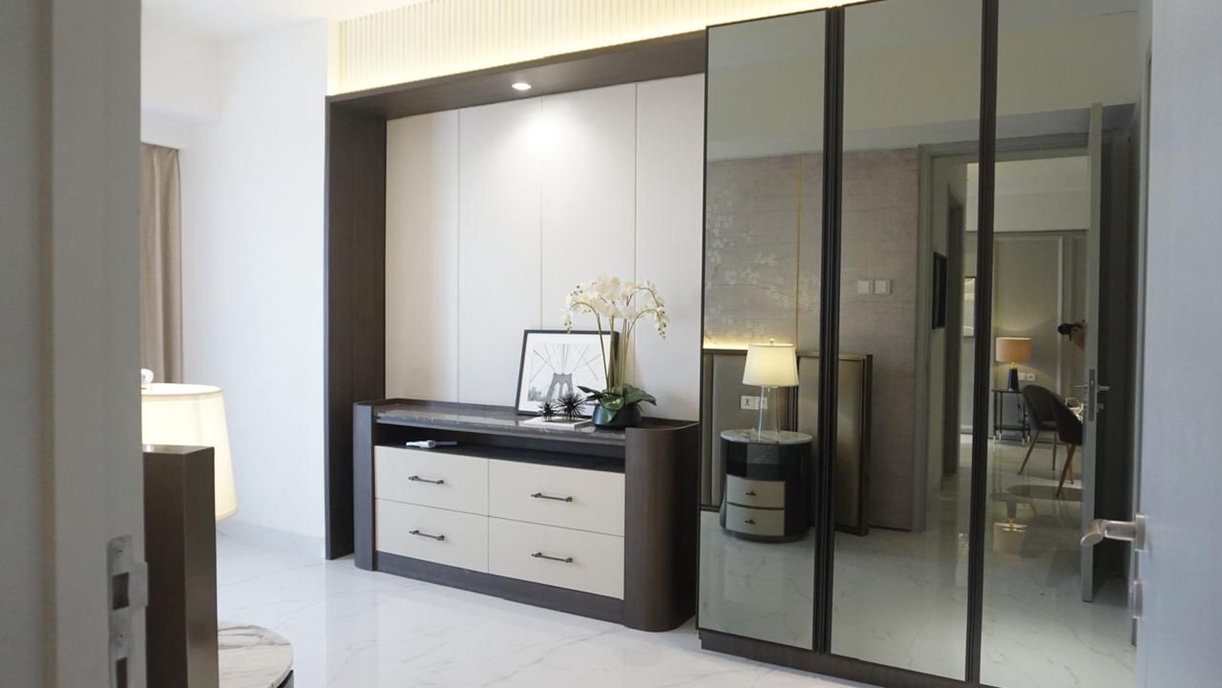 Jual Apartemen Laviz Pakuwon Mall Surabaya Furnished Mewah