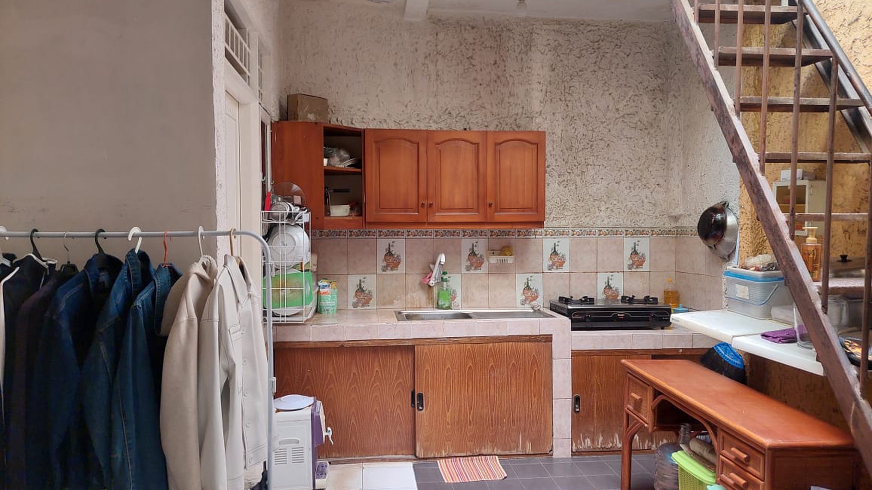 Rumah Hitung Tanah Area Cipete