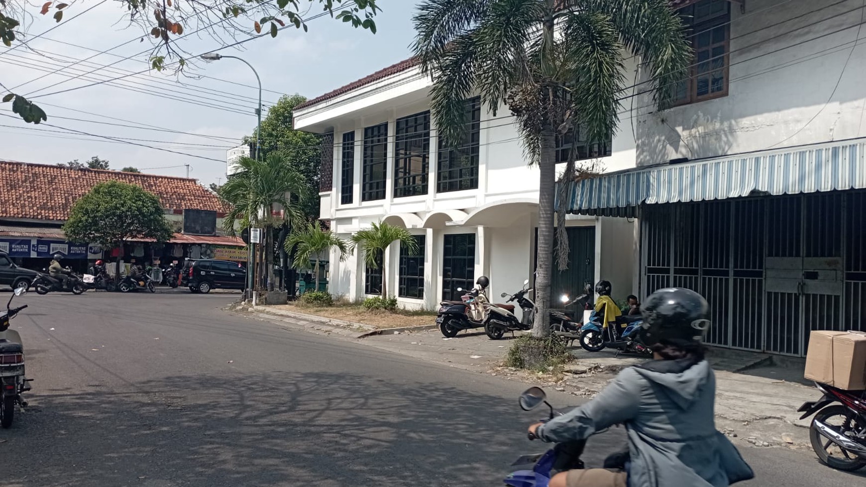 Ruko 3 Lantai Cocok Untuk Toko Di Jl Mangkuyudan Yogyakarta