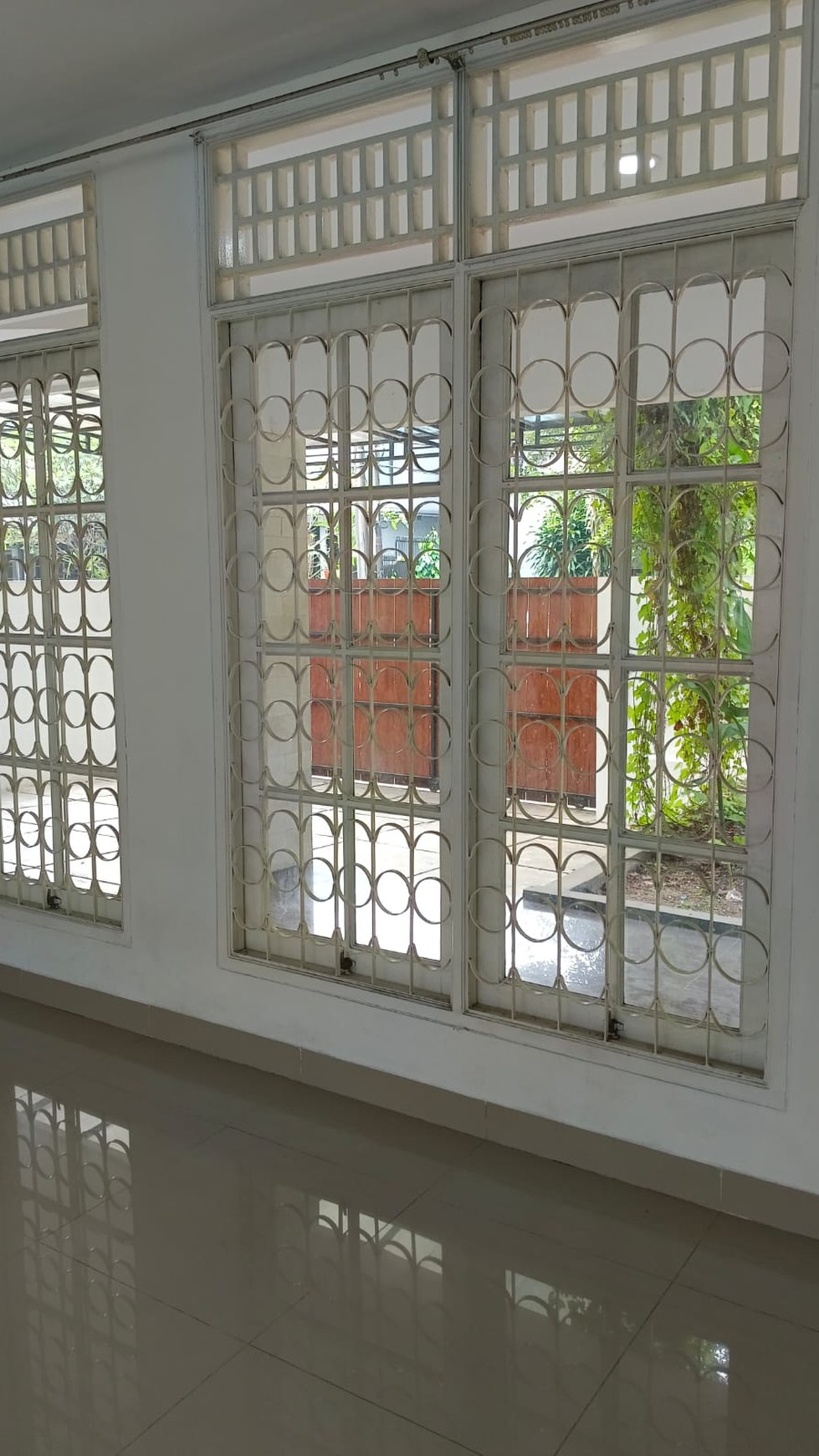 Rumah Siap Huni, Hunian Nyaman dan Asri @Maleo Bintaro